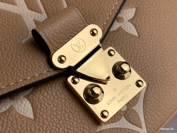 LOUIS EAST POCHETTE METIS VUITTON WEST 0131